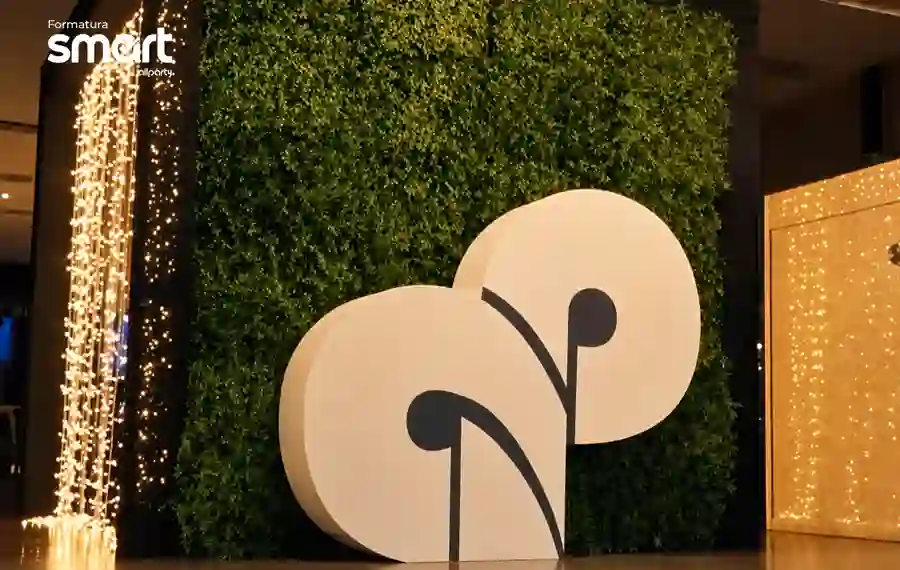 Formandos vivendo um momento real de formatura pela Formatura Smart